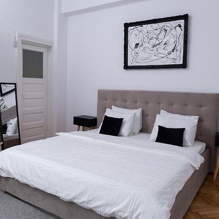 Appartement Color Aparments Coposu Blv à Bucarest Extérieur photo