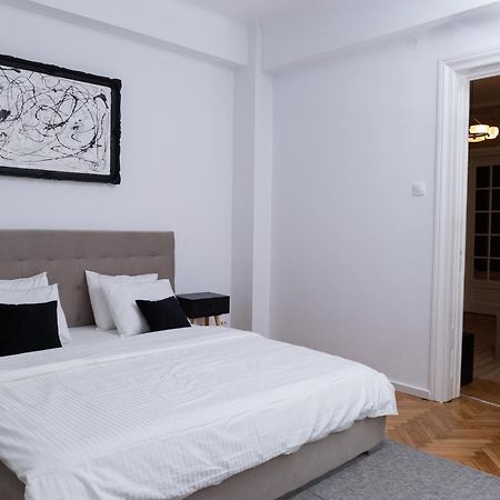Appartement Color Aparments Coposu Blv à Bucarest Extérieur photo