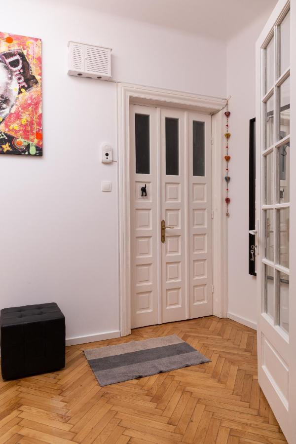 Appartement Color Aparments Coposu Blv à Bucarest Extérieur photo